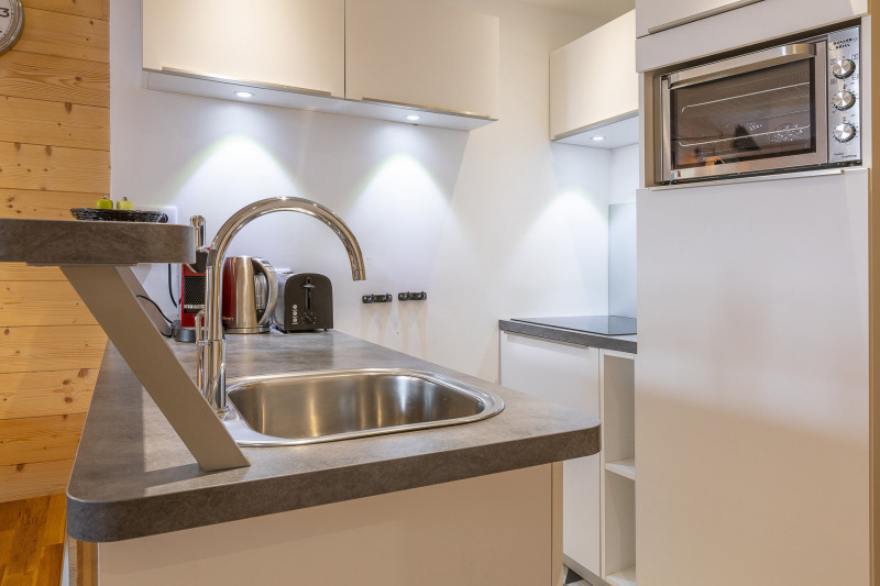 _lv_images__lot_0000190008_08_10211891