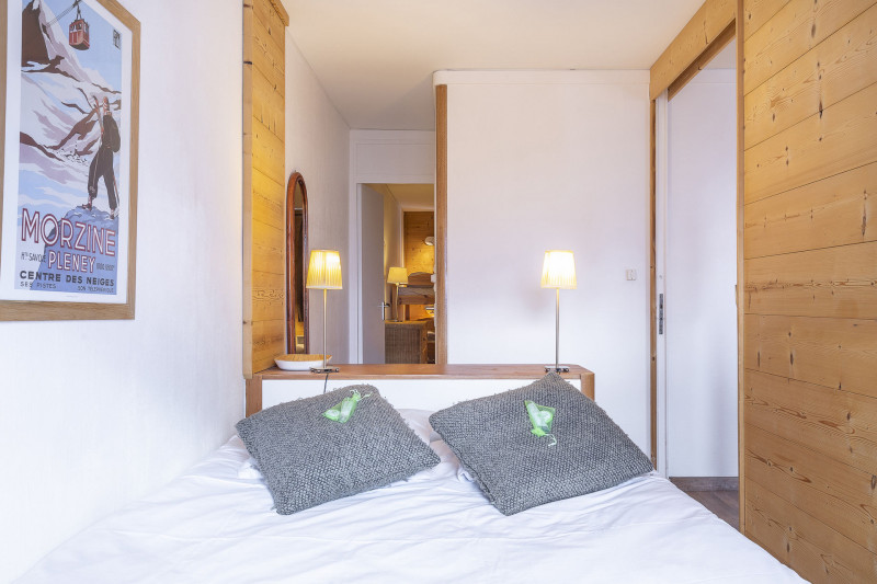 _lv_images__lot_0000210007_10_10119605