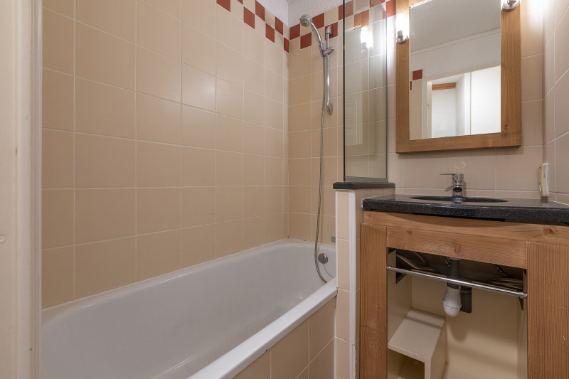 _lv_images__lot_0000240018_09_10252338 _lv_images__lot_0000240018_09_10252338