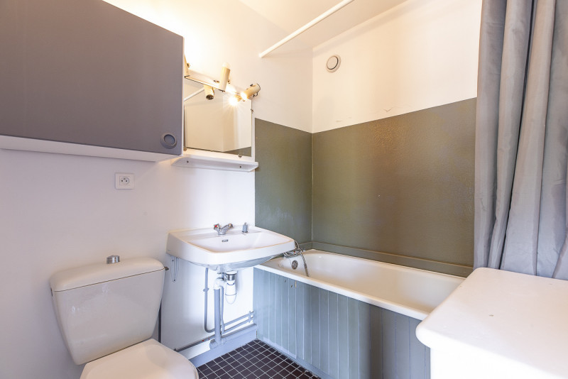 _lv_images__lot_0000300004_08_9959458 _lv_images__lot_0000300004_08_9959458