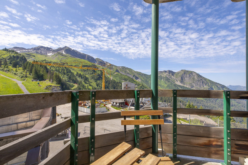 _lv_images__lot_0000300004_10_9483516 _lv_images__lot_0000300004_10_9483516