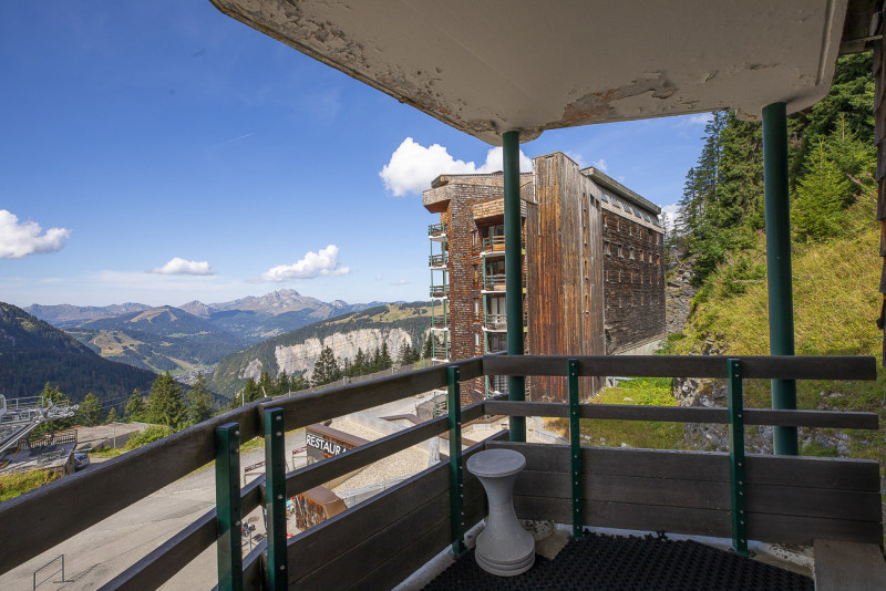 _lv_images__lot_0000310002_15_10196097 _lv_images__lot_0000310002_15_10196097