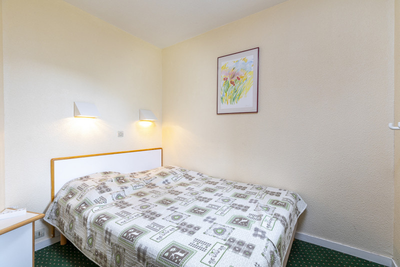 _lv_images__lot_0000370002_09_10039684