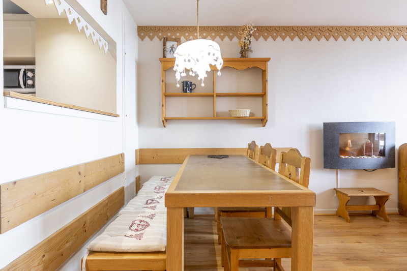 _lv_images__lot_0000390013_09_9977008