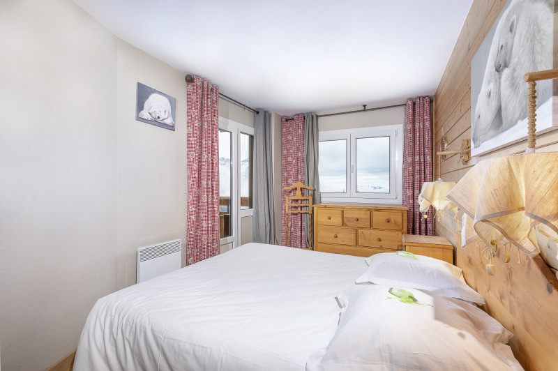 _lv_images__lot_0000390013_11_10010818