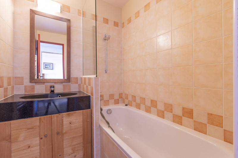 _lv_images__lot_0000390407_14_9361006 _lv_images__lot_0000390407_14_9361006