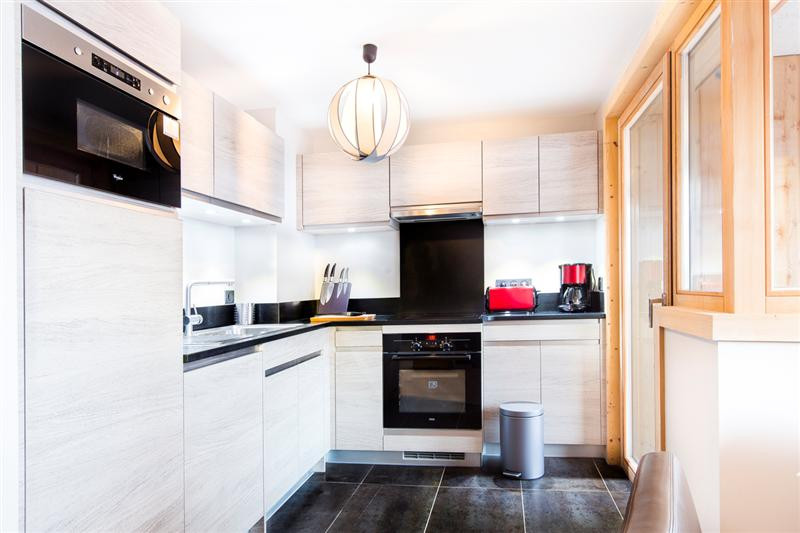 _lv_images__lot_0000400031_02_10323634