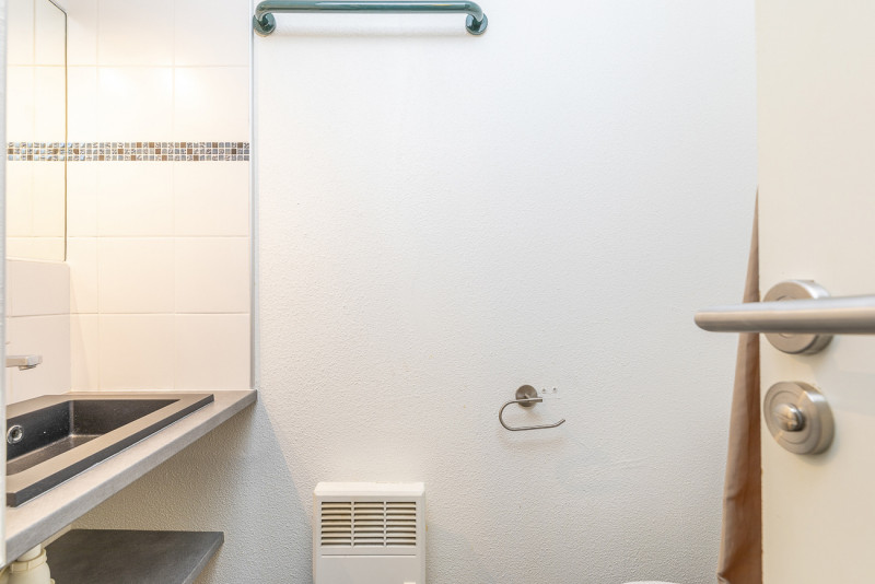 _lv_images__lot_0000430023_12_10011533