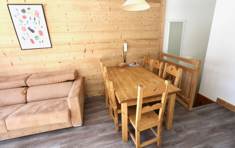 _lv_images__lot_0000470008_05_10301867