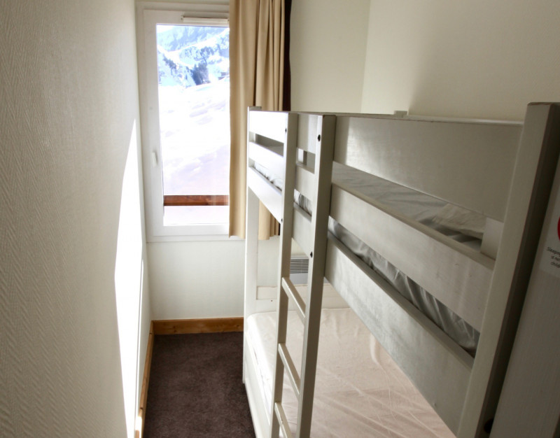 _lv_images__lot_0000470008_09_10120376