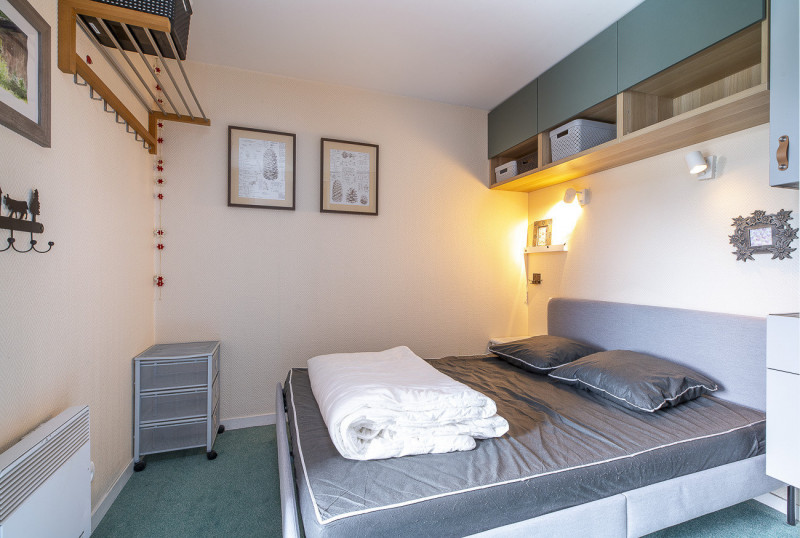 _lv_images__lot_0000490007_09_9567854