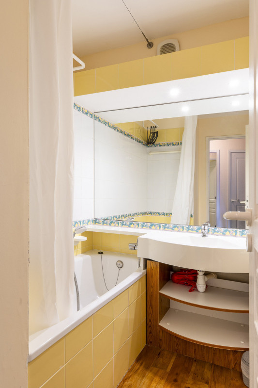 _lv_images__lot_0000490007_14_9871955