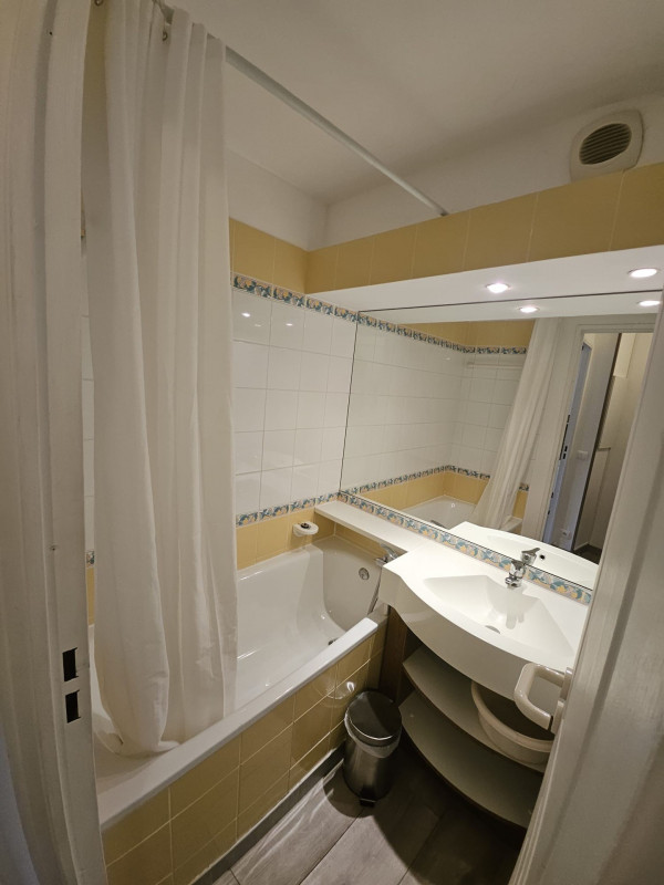 _lv_images__lot_0000490013_06_9401673