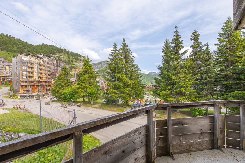 _lv_images__lot_0000500005_14_9766278 _lv_images__lot_0000500005_14_9766278