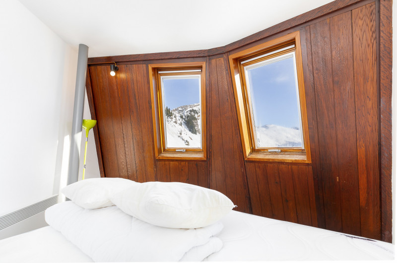 _lv_images__lot_0000540005_10_9238791