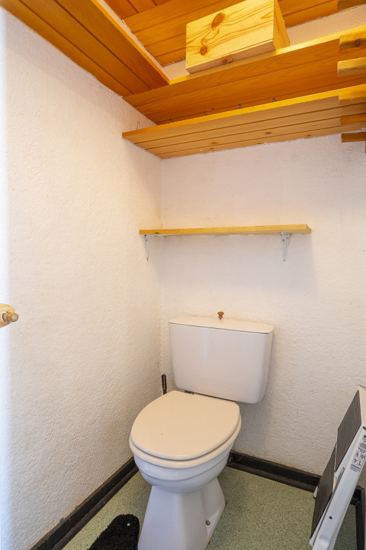 _lv_images__lot_0002800003_12_10081018