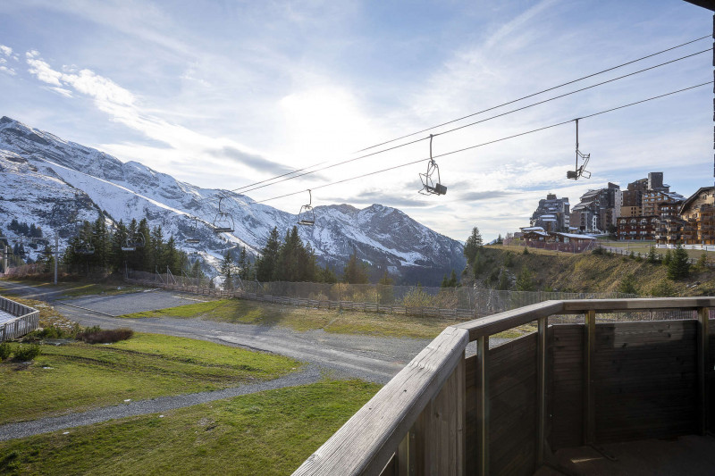 _lv_images__lot_0002800034_13_10326002