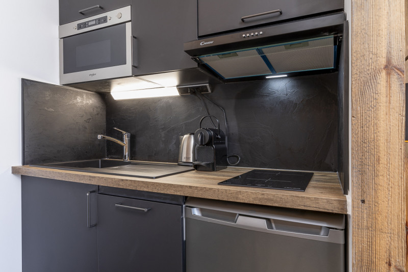 _lv_images__lot_0002800035_08_10204313