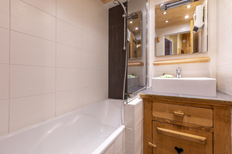 _lv_images__lot_0002800038_10_9219011 _lv_images__lot_0002800038_10_9219011