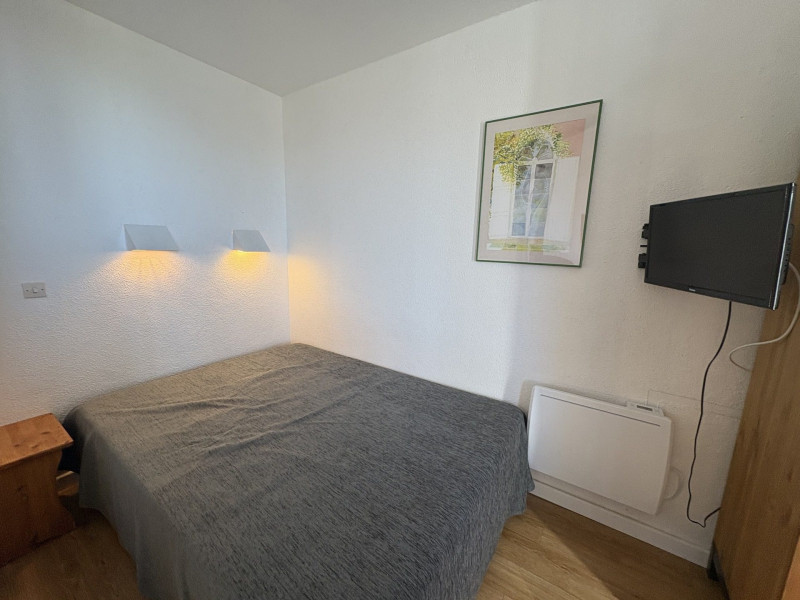 _lv_images__lot_0002800039_07_9201027