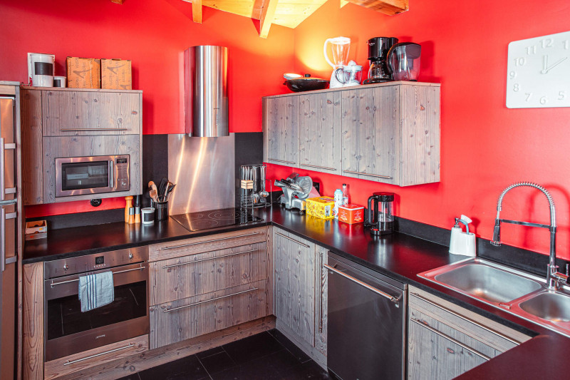 _lv_images__lot_0002800040_07_9580159