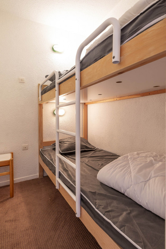 _lv_images__lot_0002800042_09_9458022 _lv_images__lot_0002800042_09_9458022