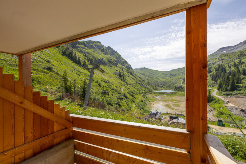 _lv_images__lot_0002800042_12_10074546