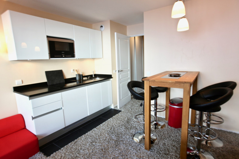 _lv_images__lot_0002800070_03_9457890 _lv_images__lot_0002800070_03_9457890