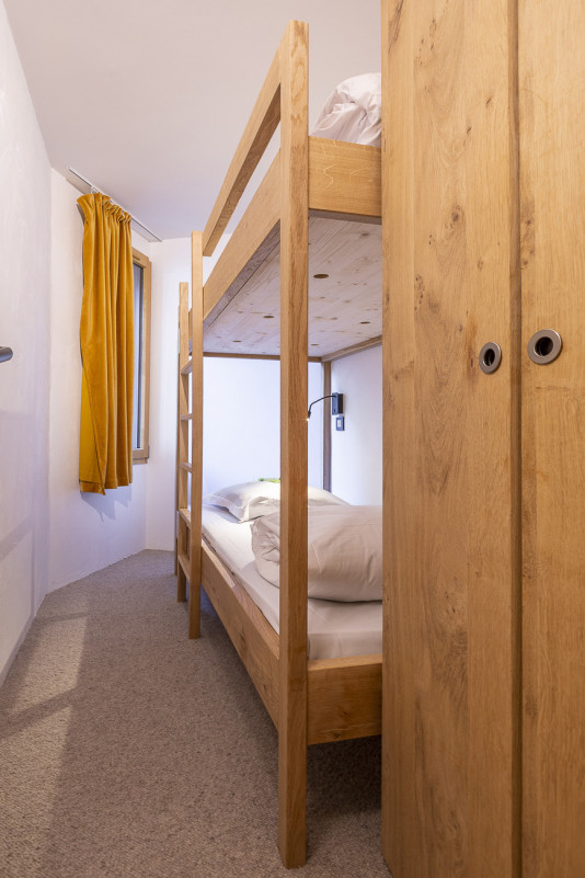 _lv_images__lot_0002800094_10_9541322