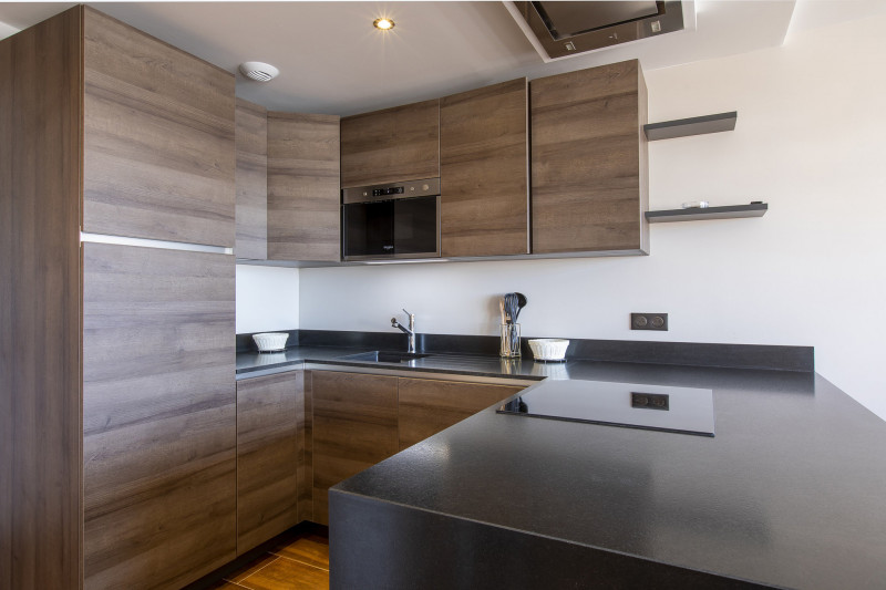 _lv_images__lot_0002800107_02_10346252