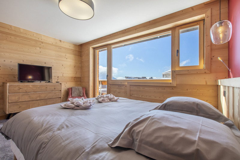 _lv_images__lot_0002800107_05_10301061