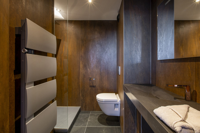 _lv_images__lot_0002800107_07_10281370