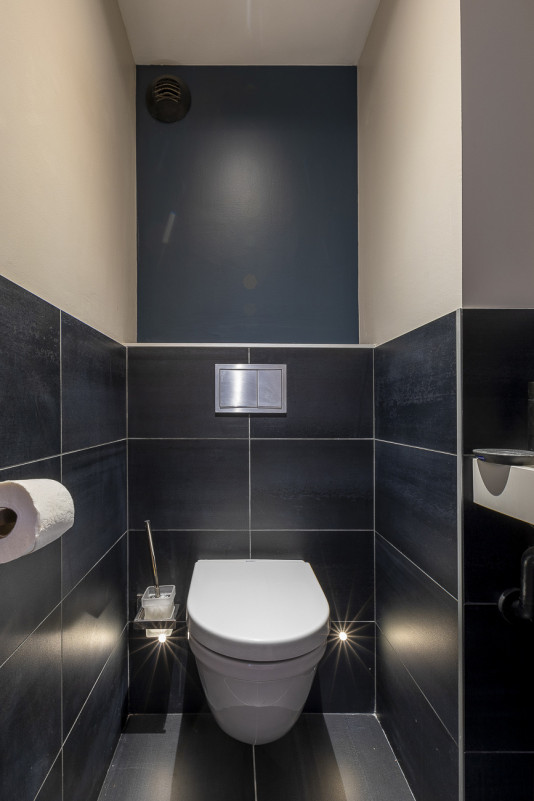 _lv_images__lot_0002800110_13_9599223