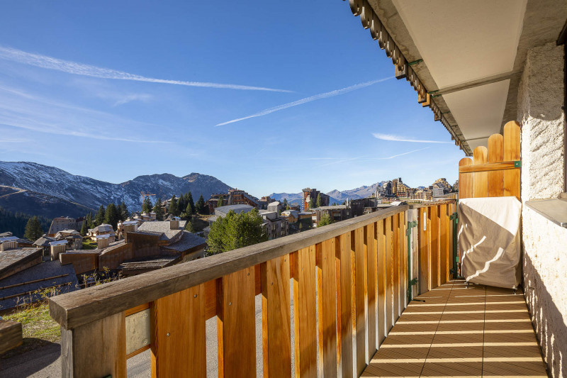 _lv_images__lot_0002800123_12_8718649