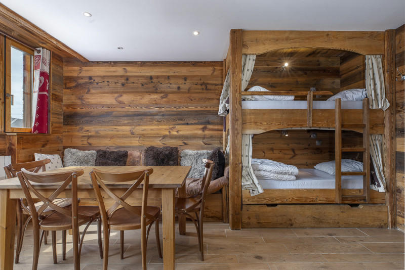 _lv_images__lot_0002800138_04_9919116 _lv_images__lot_0002800138_04_9919116