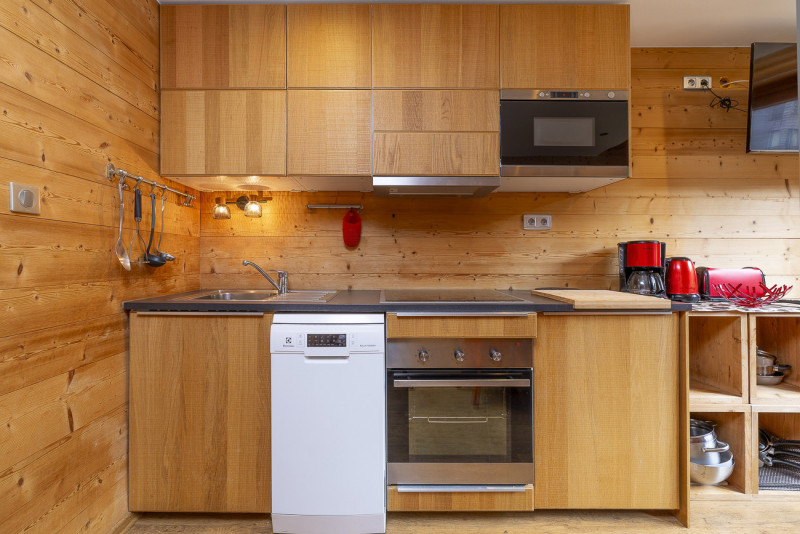 _lv_images__lot_0002800140_04_9303803 _lv_images__lot_0002800140_04_9303803