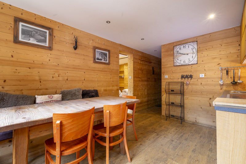 _lv_images__lot_0002800140_05_9818028 _lv_images__lot_0002800140_05_9818028