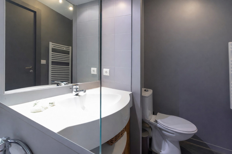 _lv_images__lot_0002800142_12_10181602 _lv_images__lot_0002800142_12_10181602