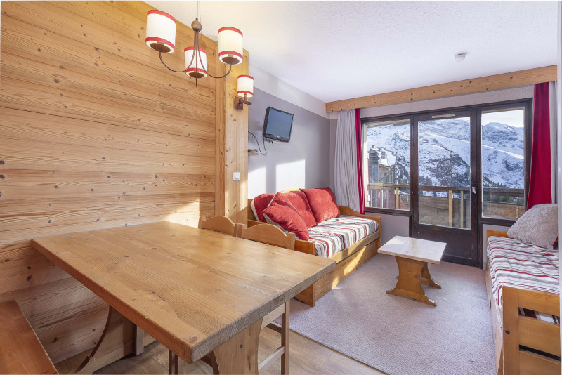 _lv_images__lot_0002800152_01_9746820