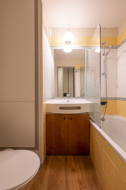 _lv_images__lot_0002800152_10_8501510