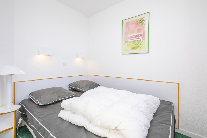 _lv_images__lot_0002800157_10_10202322