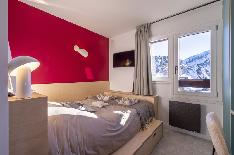 _lv_images__lot_0002800163_05_9705095