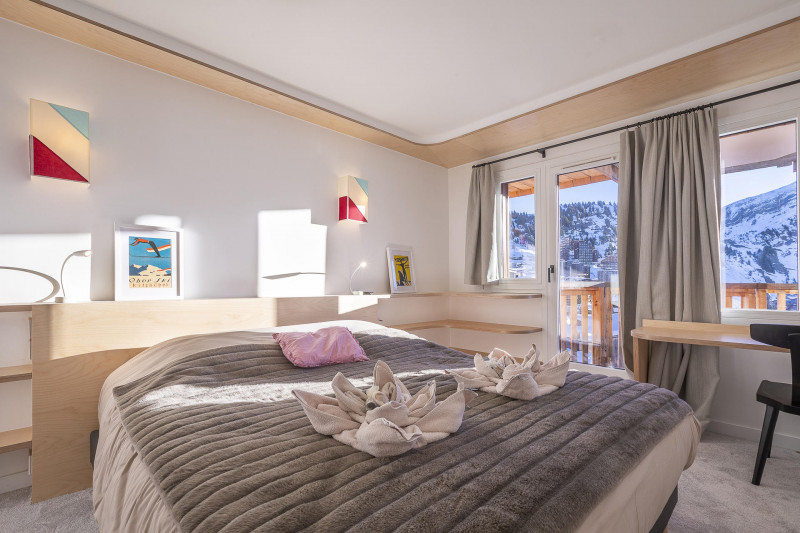 _lv_images__lot_0002800163_06_10106246