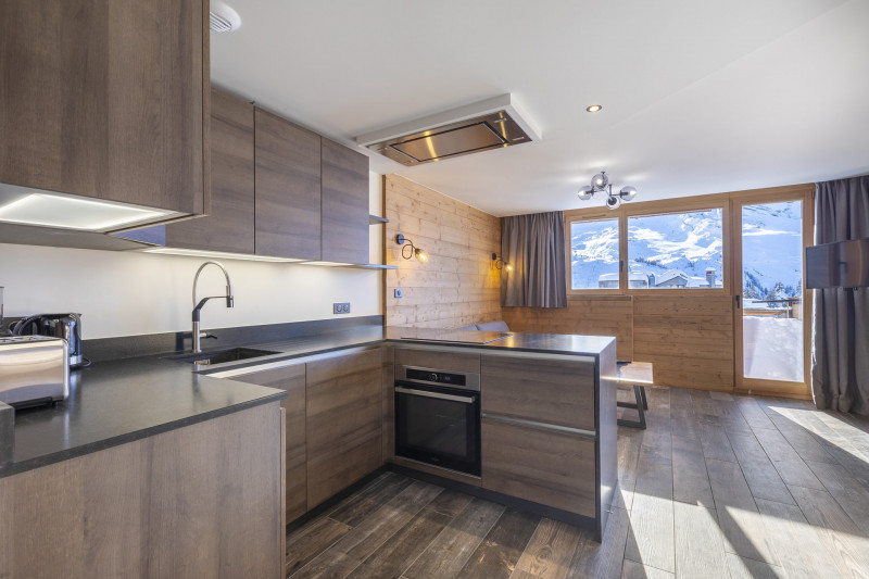 _lv_images__lot_0002800170_04_9911325 _lv_images__lot_0002800170_04_9911325