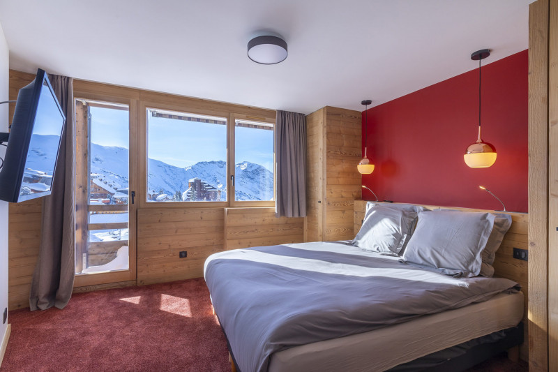 _lv_images__lot_0002800170_05_9850865