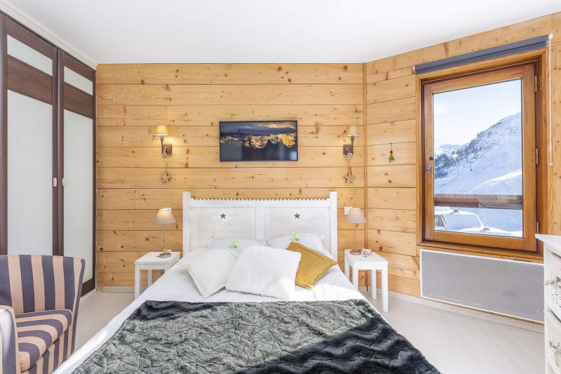 _lv_images__lot_0002800192_10_10079710 _lv_images__lot_0002800192_10_10079710