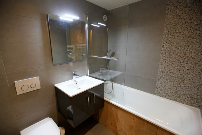 _lv_images__lot_0002800195_07_10011157 _lv_images__lot_0002800195_07_10011157