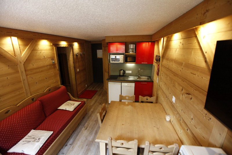 _lv_images__lot_0002800196_02_10126686 _lv_images__lot_0002800196_02_10126686