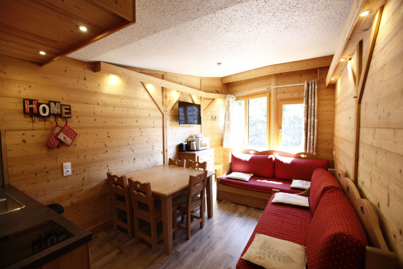 _lv_images__lot_0002800197_01_10316502