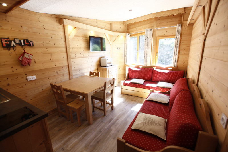 _lv_images__lot_0002800198_01_10309034